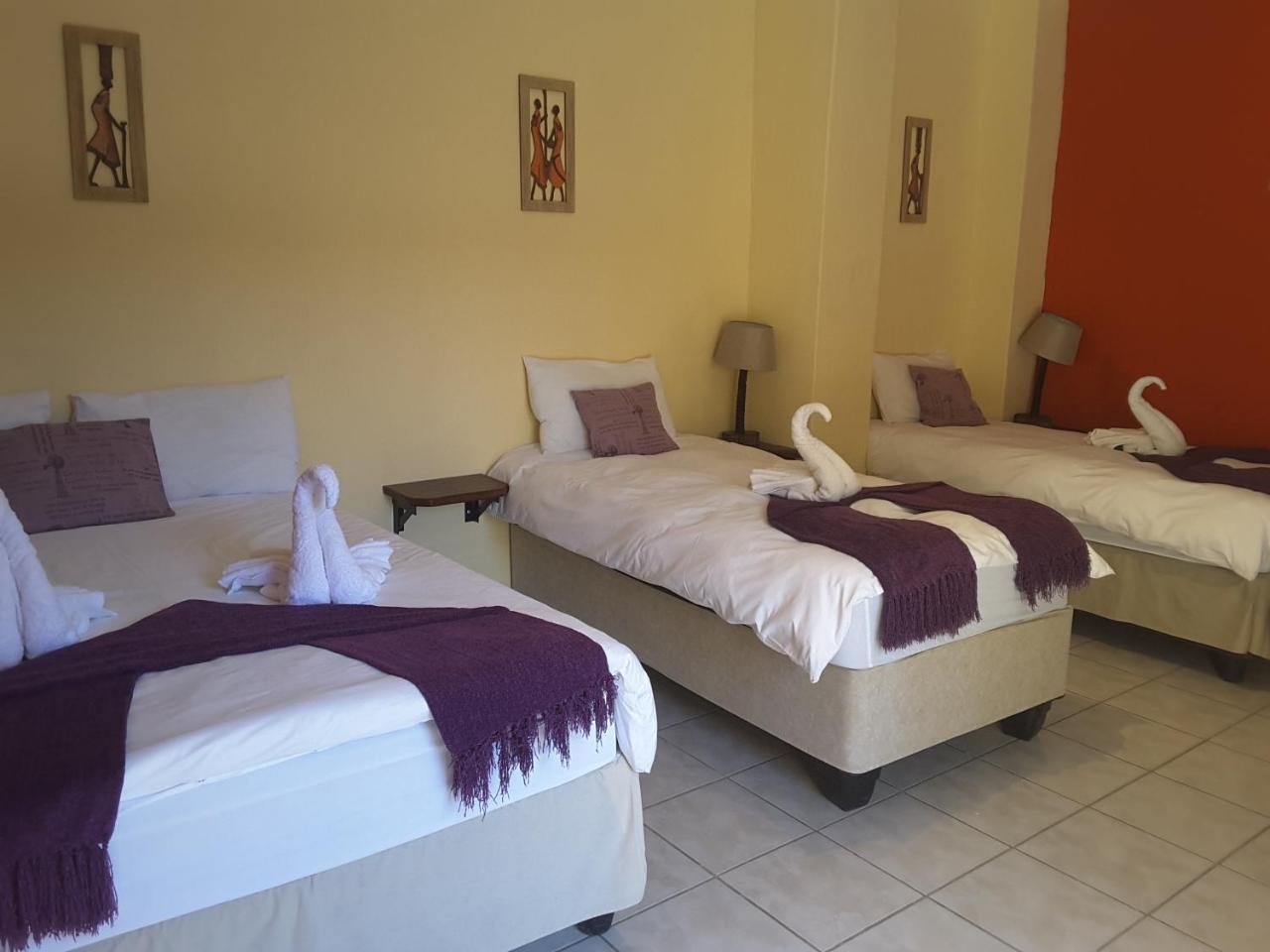 Melissa'S Guest House Kamanjab Ngoại thất bức ảnh