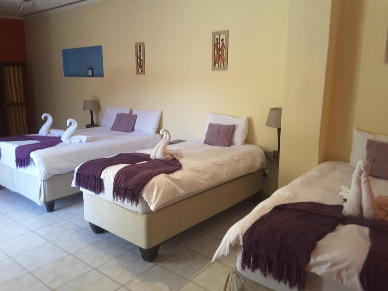 Melissa'S Guest House Kamanjab Ngoại thất bức ảnh