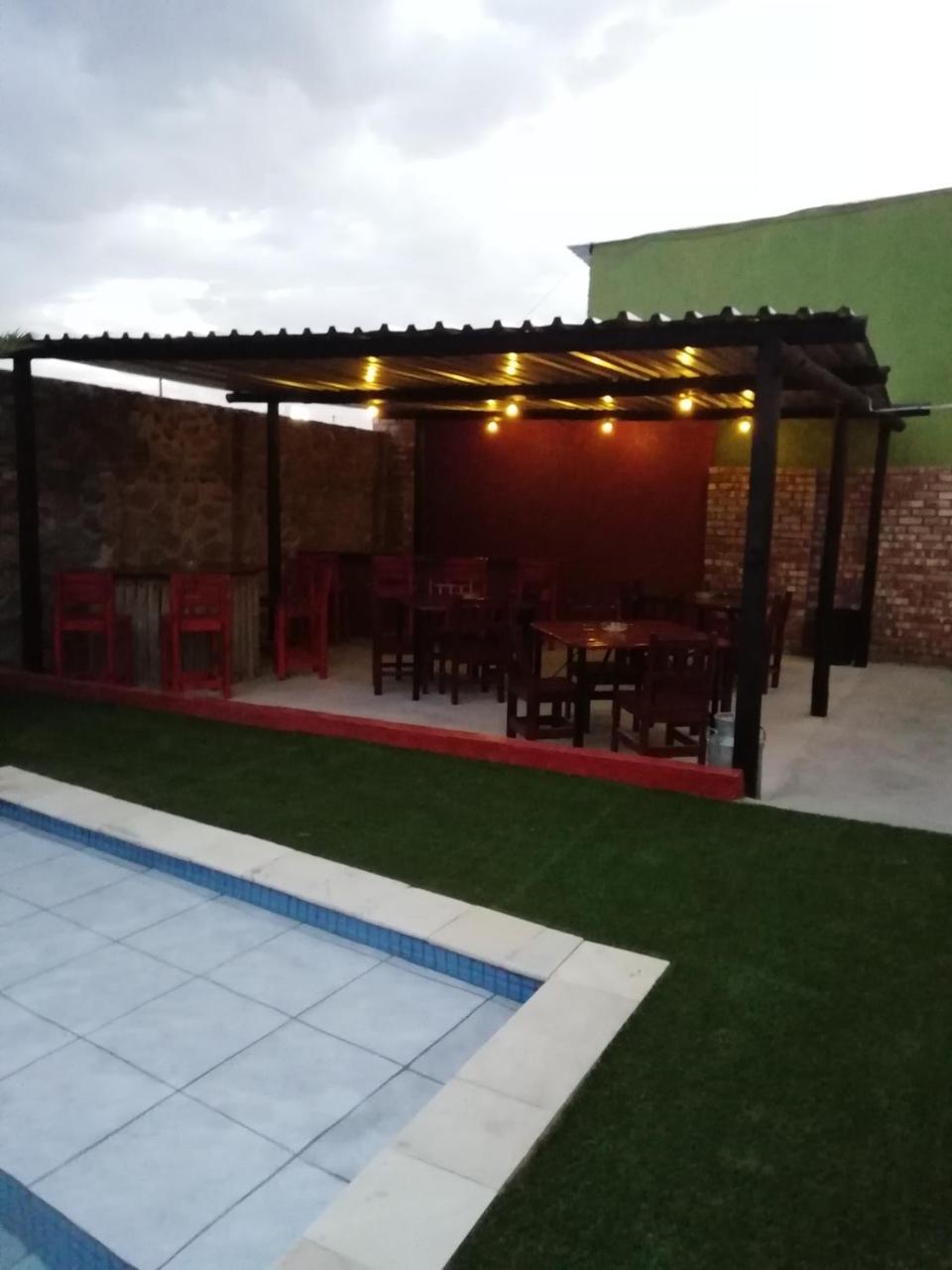Melissa'S Guest House Kamanjab Ngoại thất bức ảnh